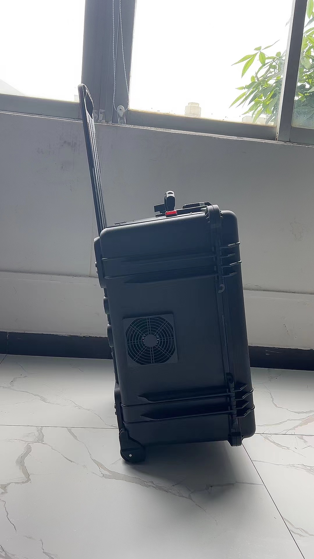 临清手拉箱型移动通信干扰器